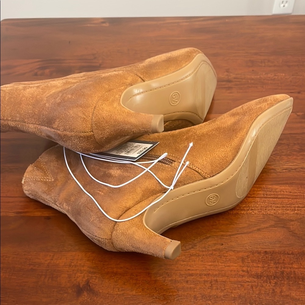 Universal Thread Elegant Tan Faux Suede Pointy Ankle Boots New - Picture 8 of 12